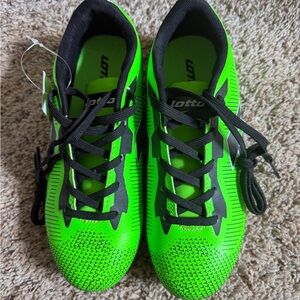 Lotto Green and Black Athletic Shoes